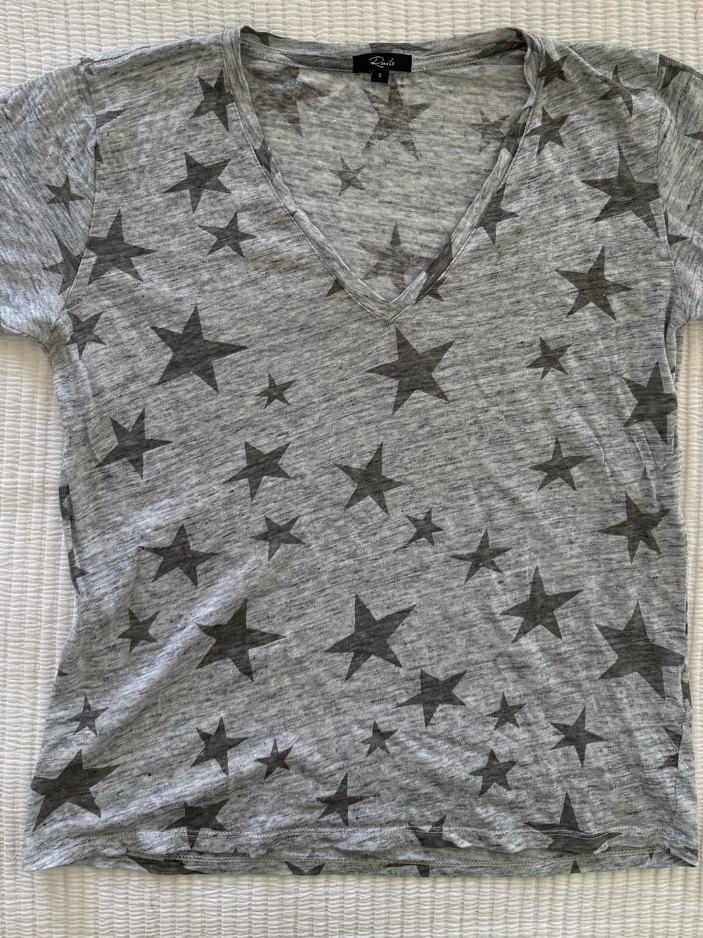Rails “Cara” V-Neck Star Print Tee